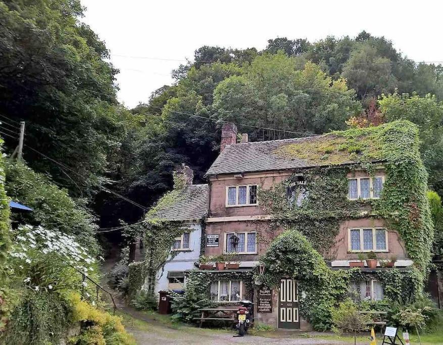 Woodbine Cottage-Part Of Alton Cottages المظهر الخارجي الصورة